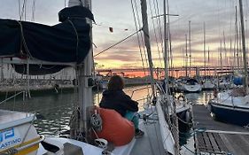 Cozy Lisbon Marina Sleepaboard - Sail Away